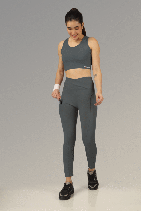 Vibe Fit V-Belt Matching sports bra and high-waist leggings For Women With Side Pocket