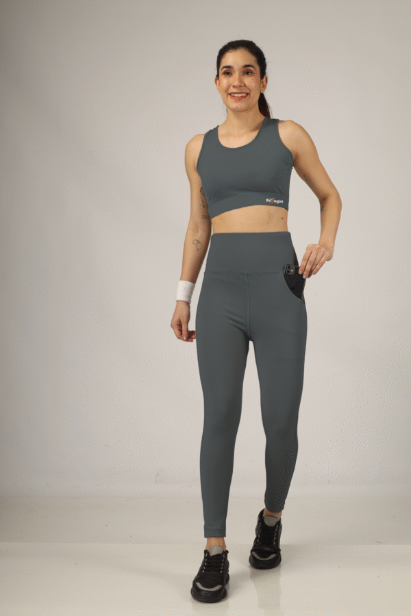 PowerFit Matching sports bra and high-waist leggings For Women With D-Pocket