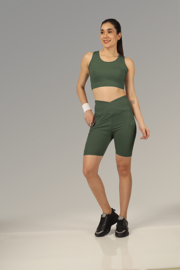 Vibe Fit V-Belt Matching sports bra and high-waist Short For Women With Side Pocket