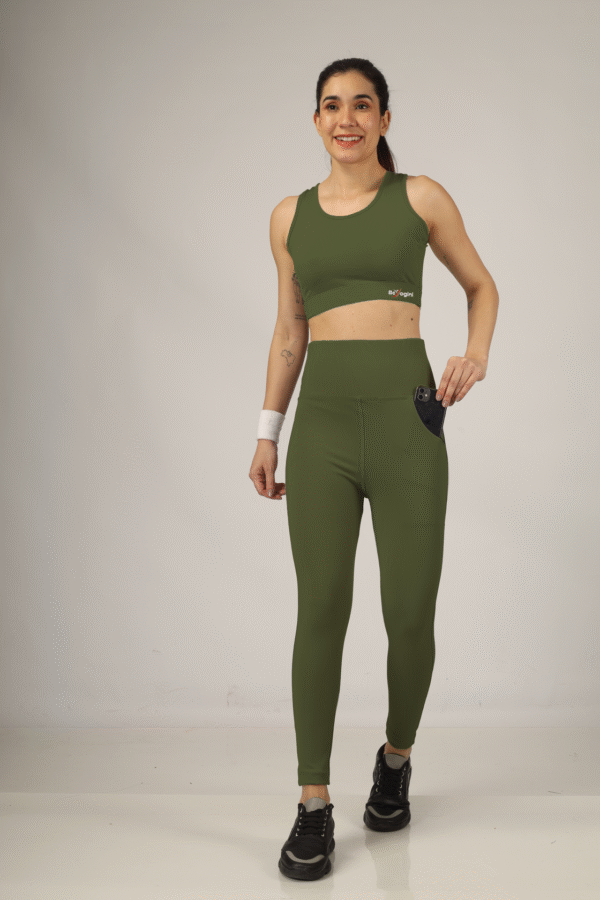 PowerFit Matching sports bra and high-waist leggings For Women With D-Pocket